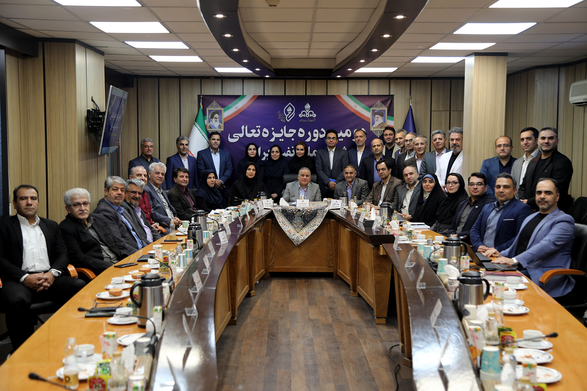 برگزاری مراسم اختتامیه ارزیابی دومین دوره جایزه تعالی سازمانی در شرکت نفت فلات قاره ایران